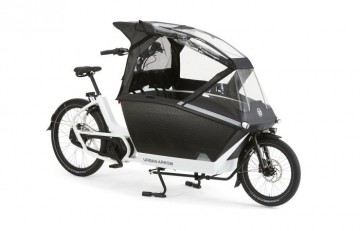 Urban Arrow Family regentent Plus met tentstok gemonteerd